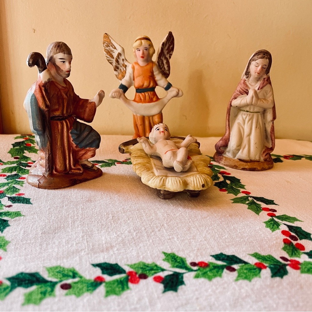 4 Piece Set Nativity Figures Figurines Mary Joseph Baby Jesus & Angel